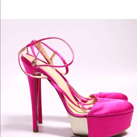 Iconic Versace 2008 Runway shoes - Picture 3 of 9
